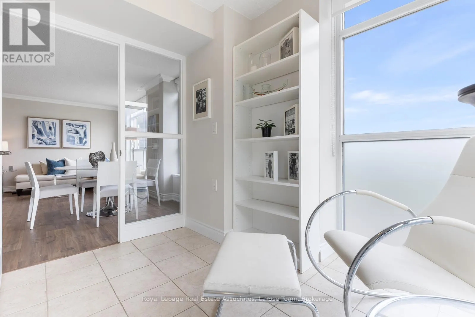 1108 - 3 MARINE PARADE DRIVE