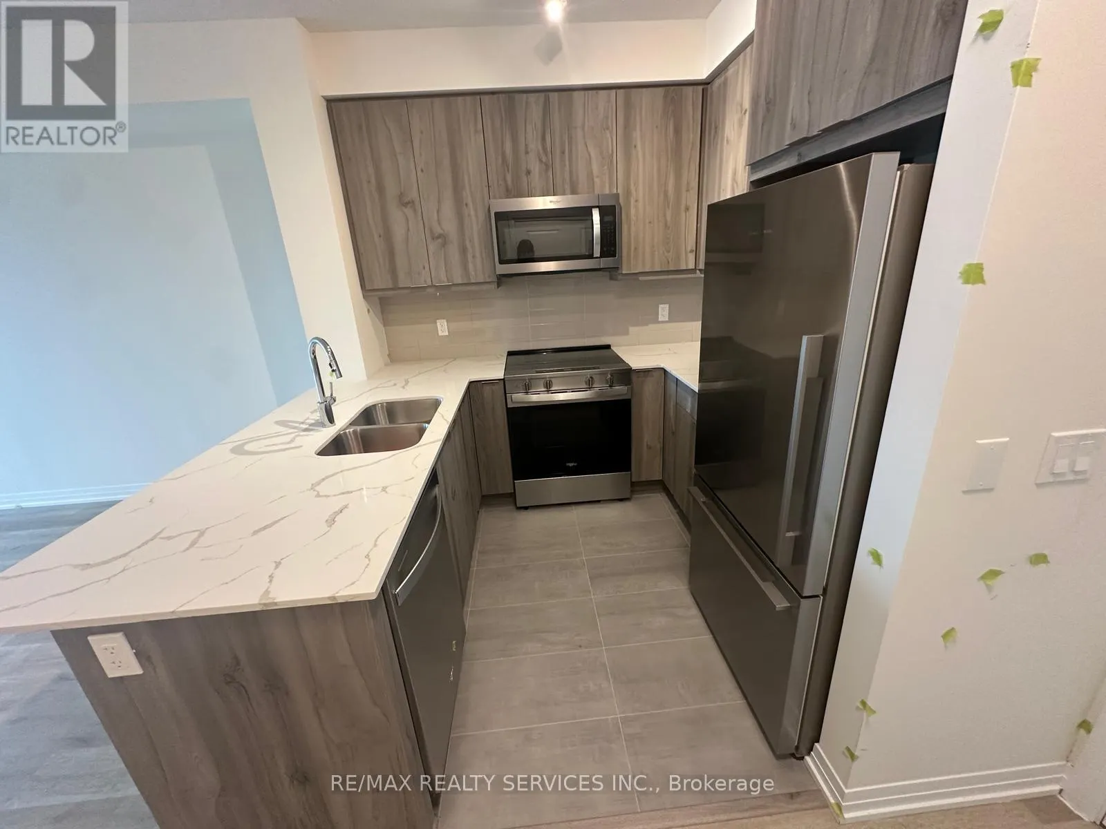 1302 - 15 WATERGARDEN DRIVE