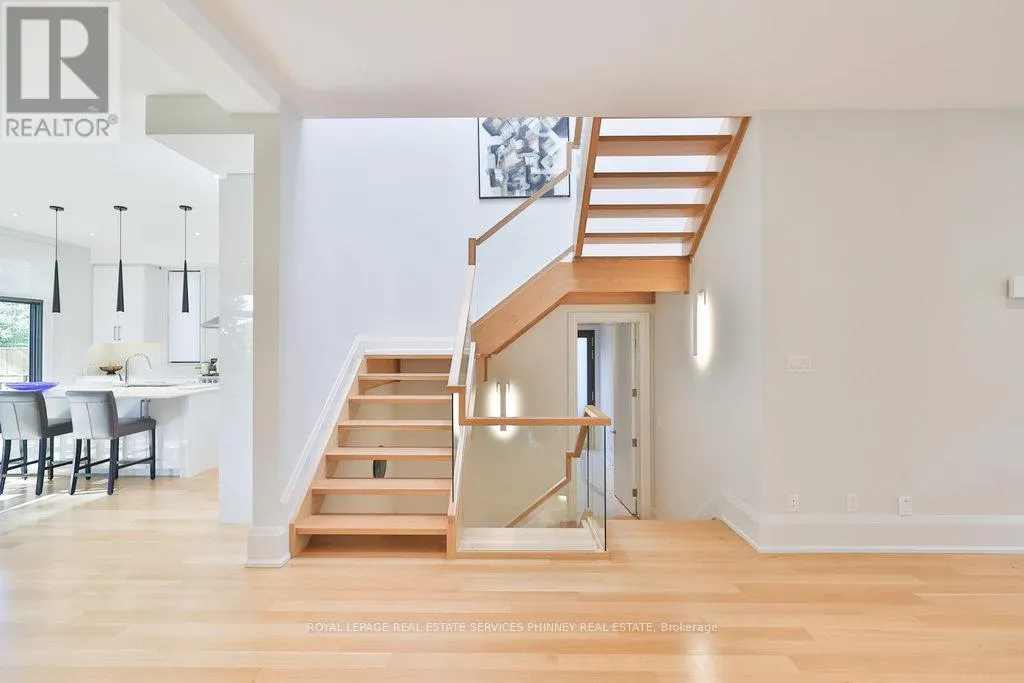 1456 APPLEWOOD ROAD