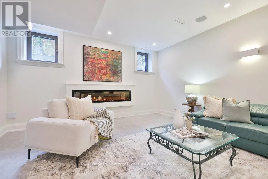 1456 APPLEWOOD ROAD