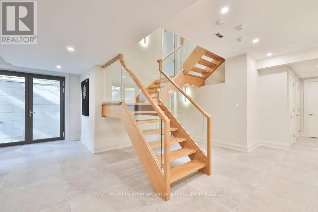 1456 APPLEWOOD ROAD