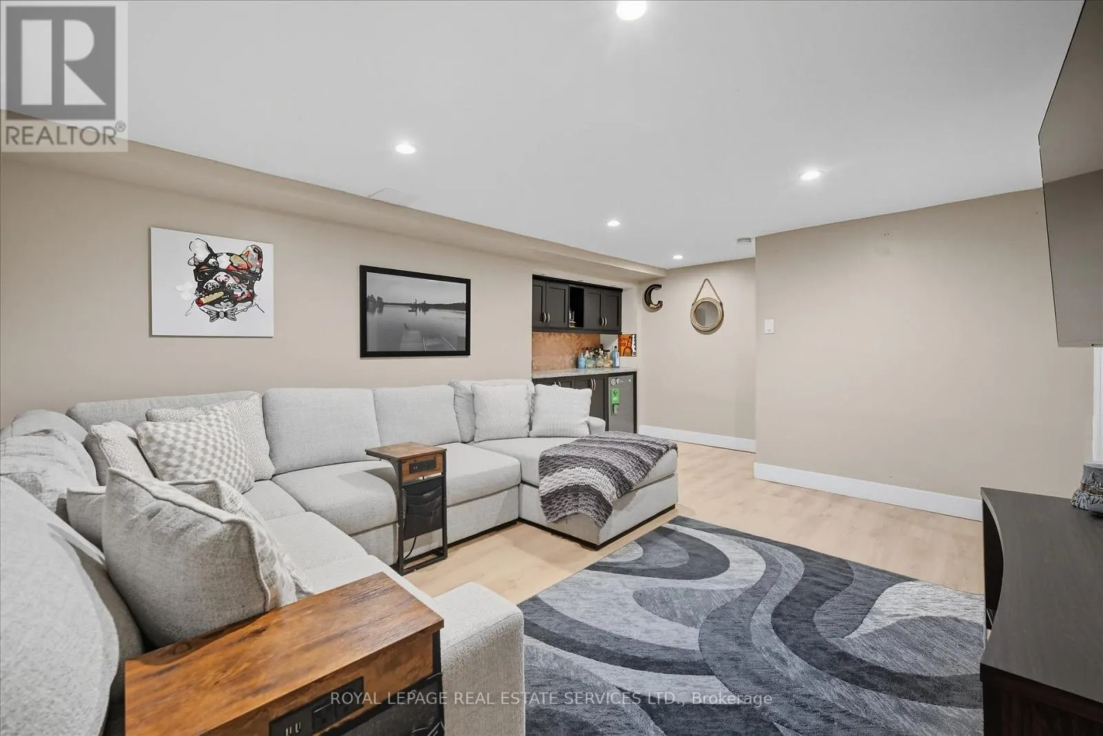 3 - 2377 INDUSTRIAL STREET