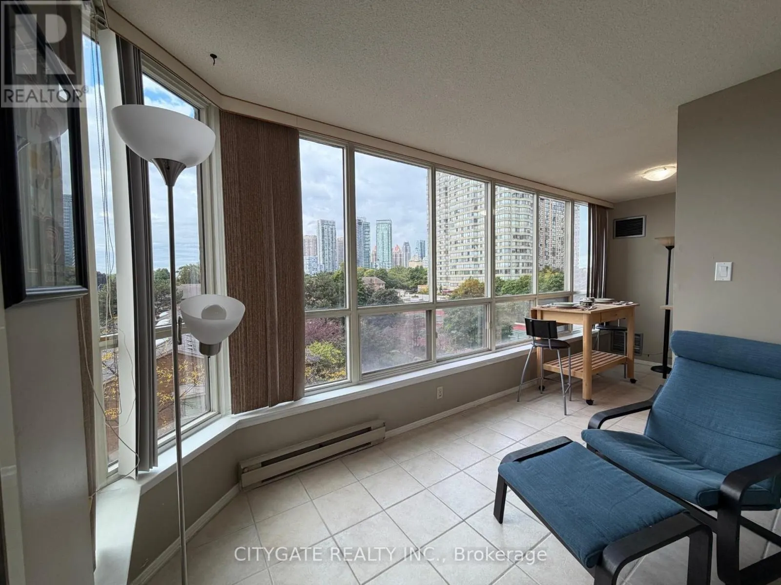 612 - 55 ELM DRIVE