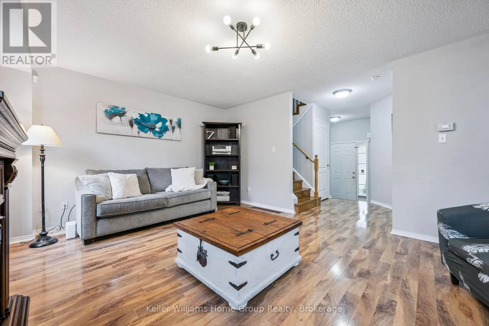 17 FLORETTE PLACE