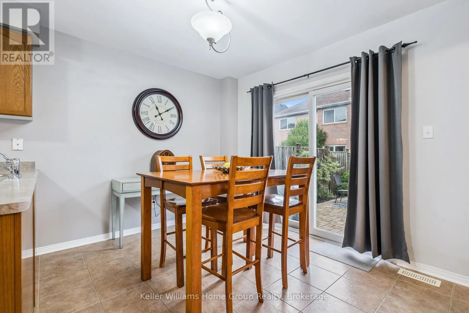 17 FLORETTE PLACE