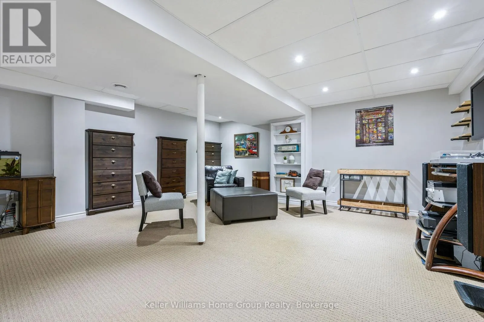 17 FLORETTE PLACE