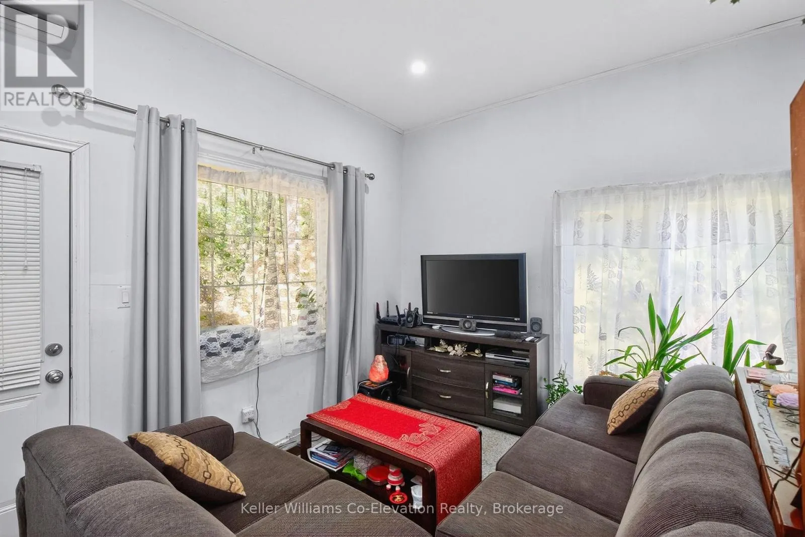 44 BRAWTON DRIVE