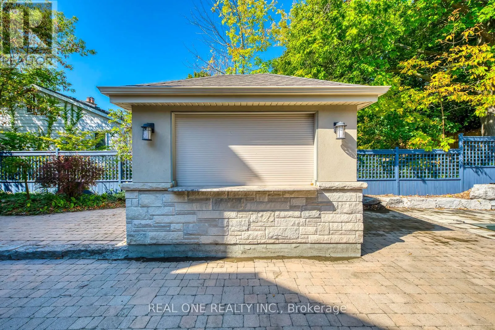 767 PARKLAND AVENUE