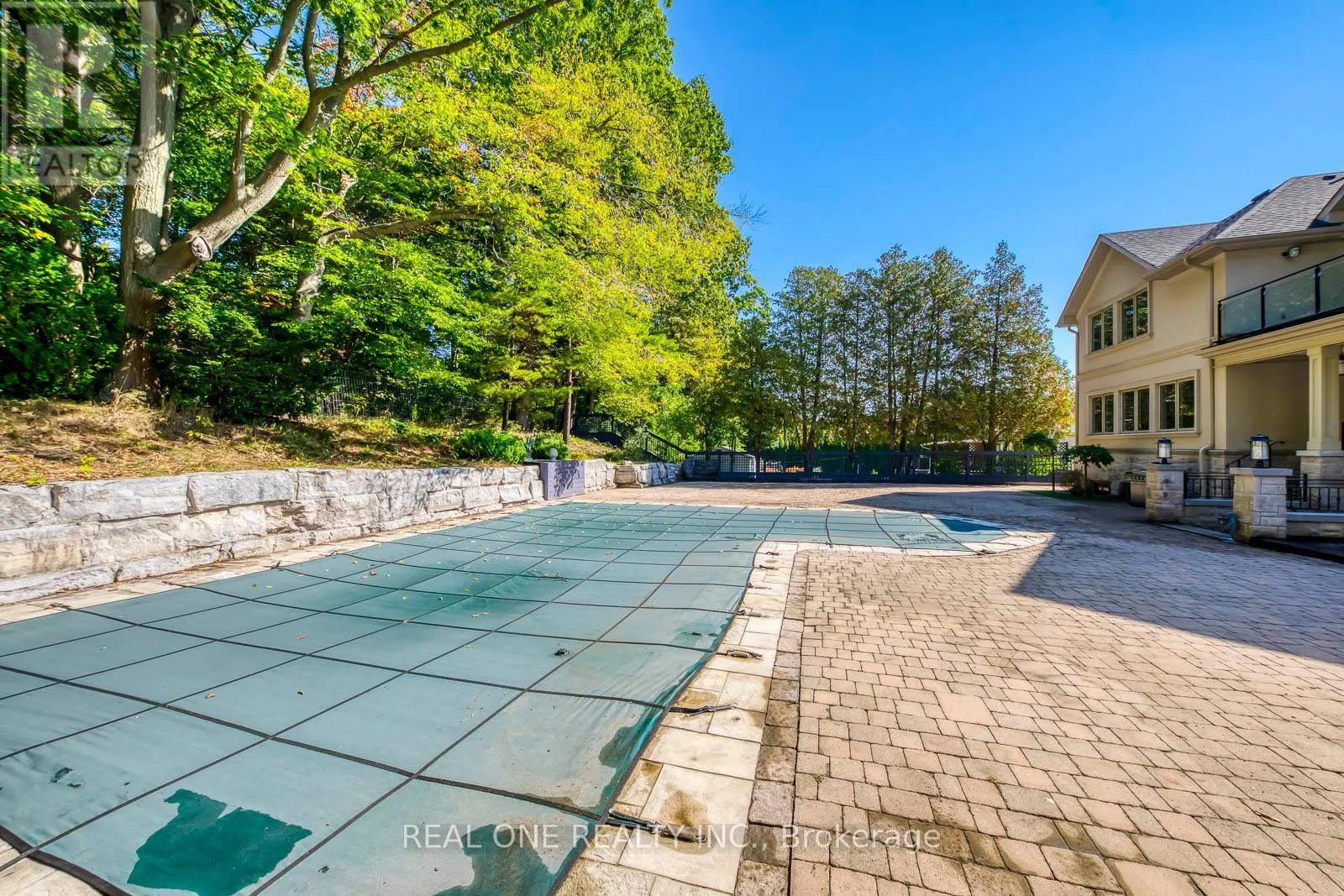 767 PARKLAND AVENUE