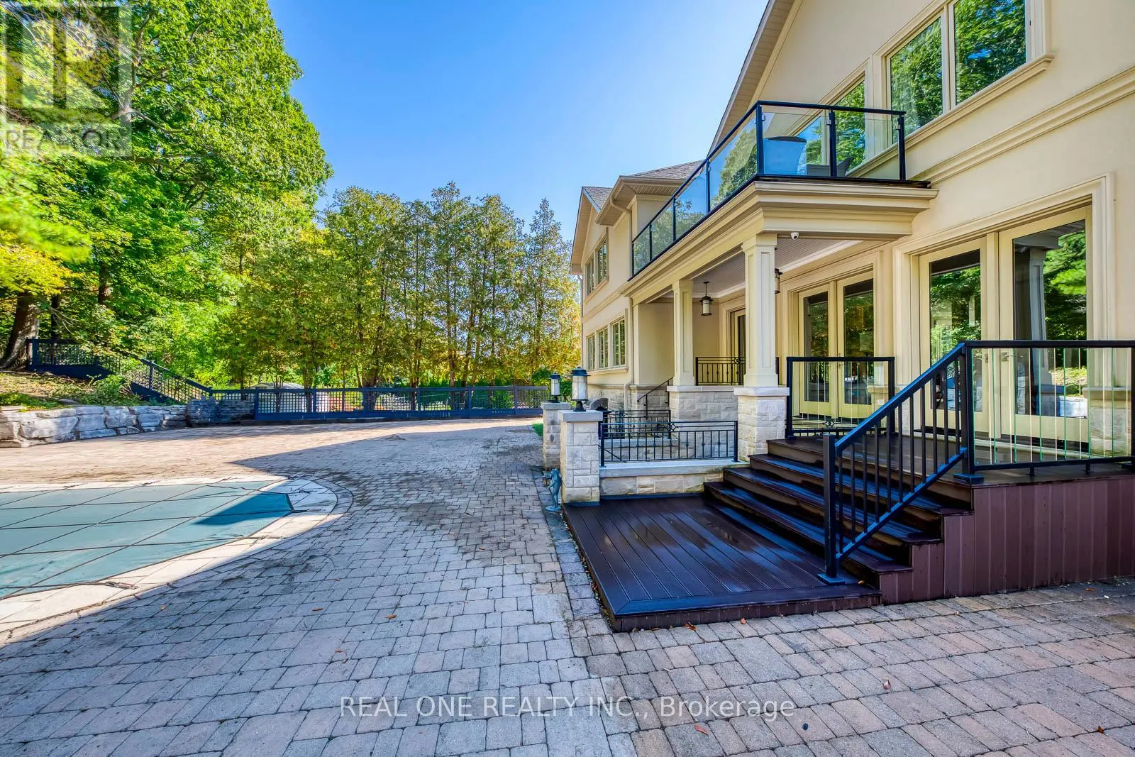 767 PARKLAND AVENUE