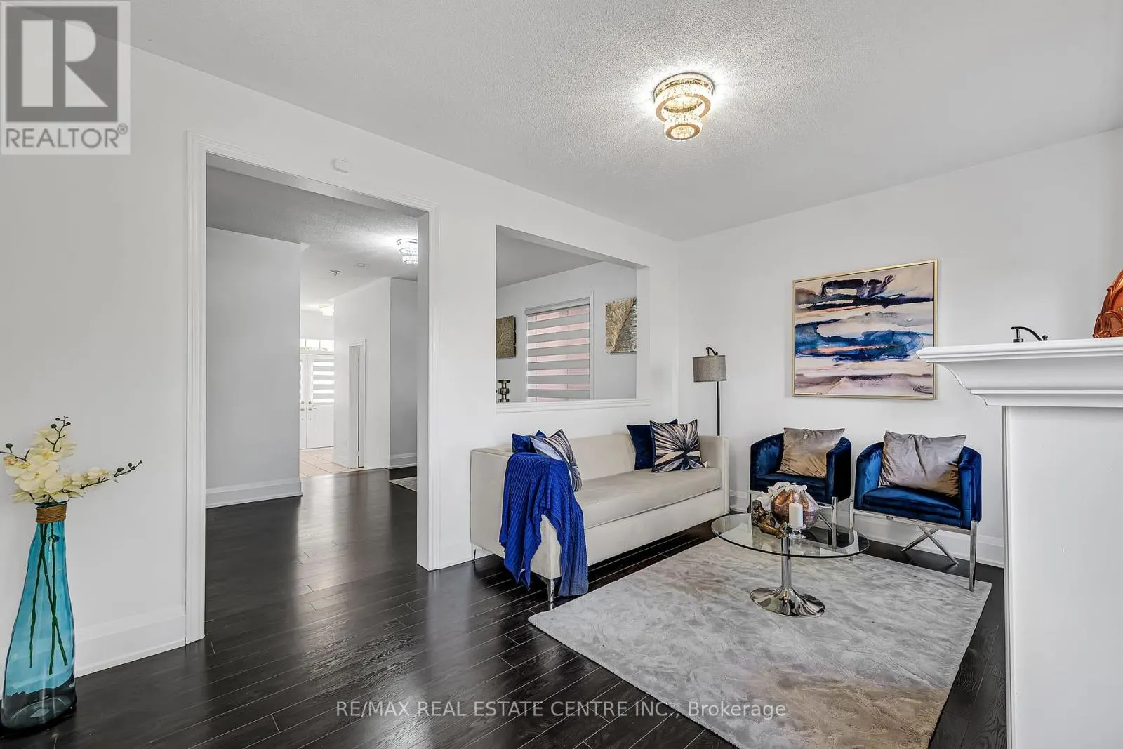 425 BUSSEL CRESCENT