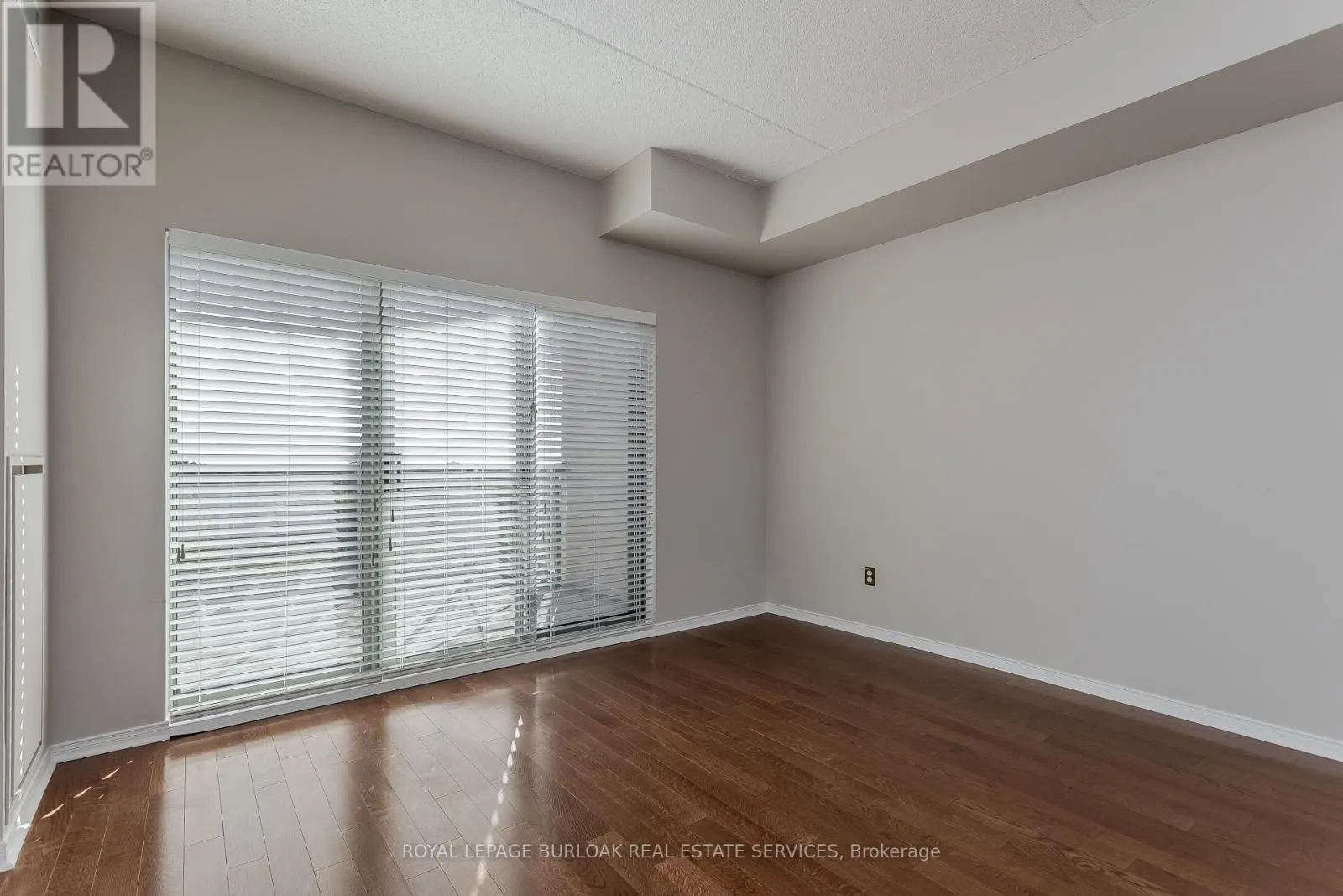 401 - 2075 AMHERST HEIGHTS DRIVE