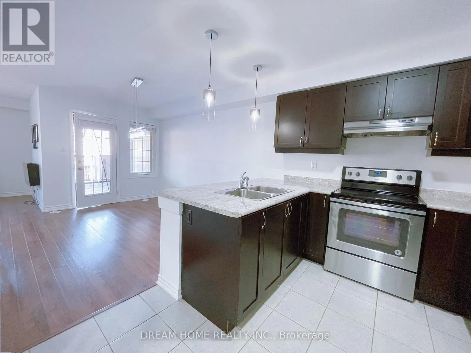 651 LAKING TERRACE