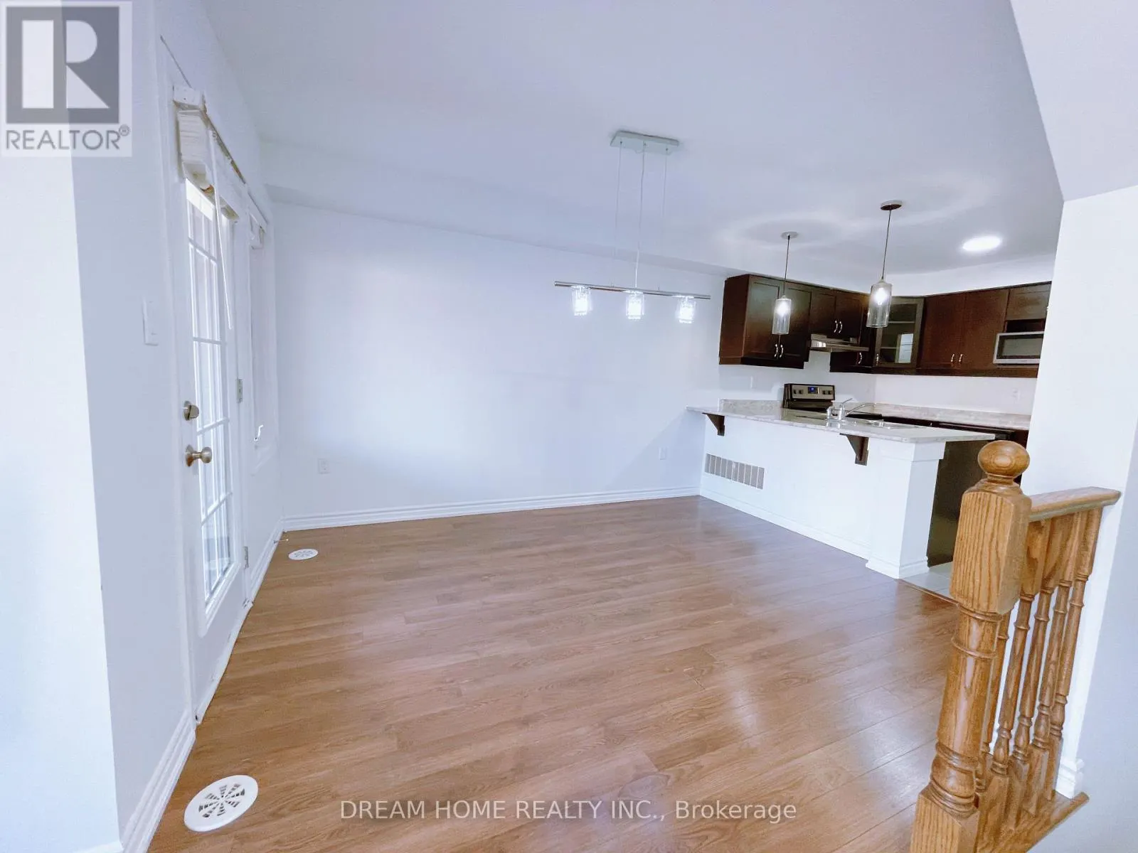 651 LAKING TERRACE