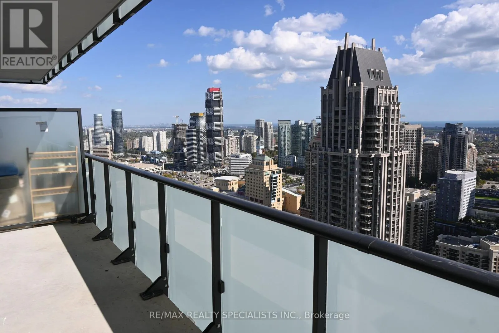 3504 - 430 SQUARE ONE DRIVE