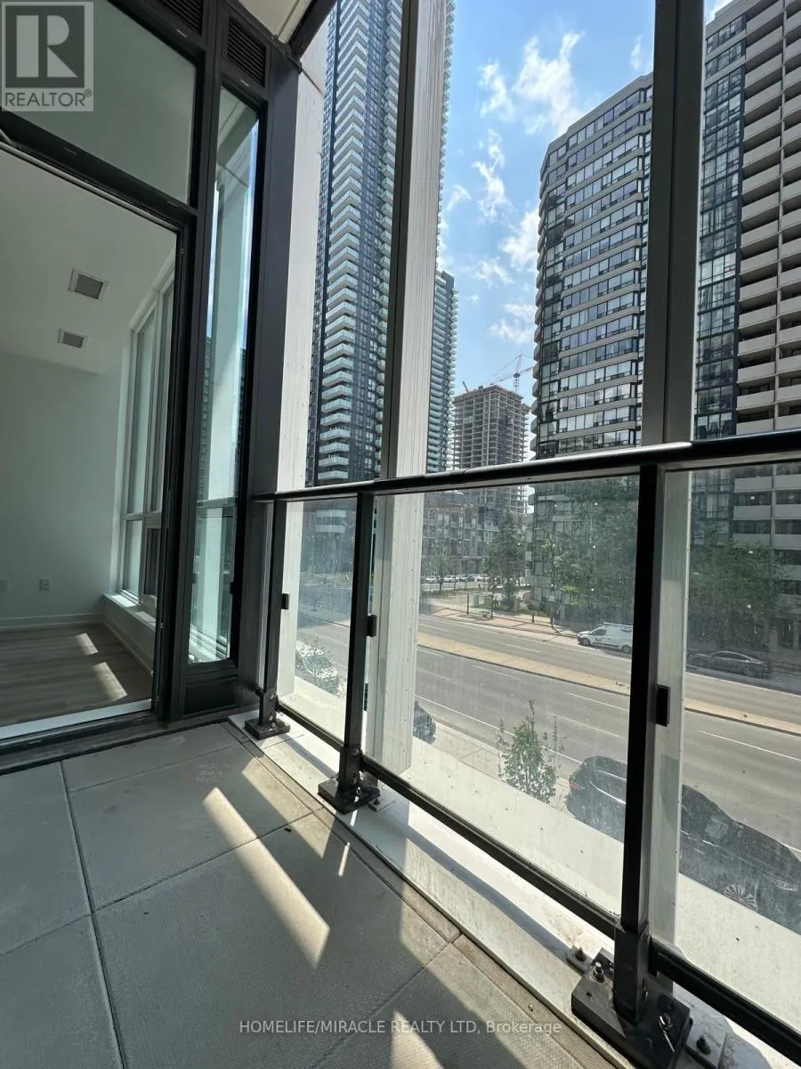 0213 - 395 SQUARE ONE DRIVE