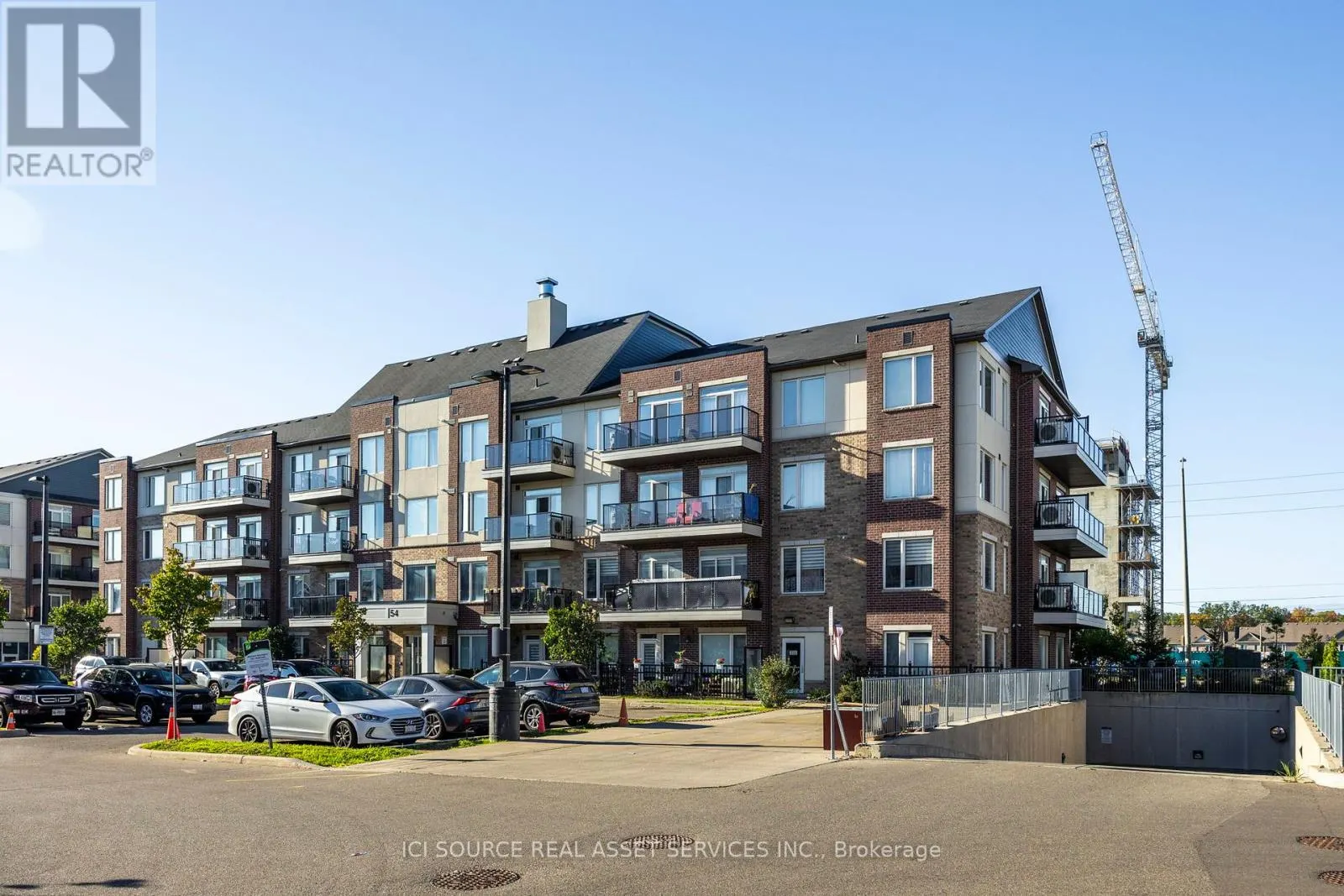 110 - 54 SKY HARBOUR DRIVE