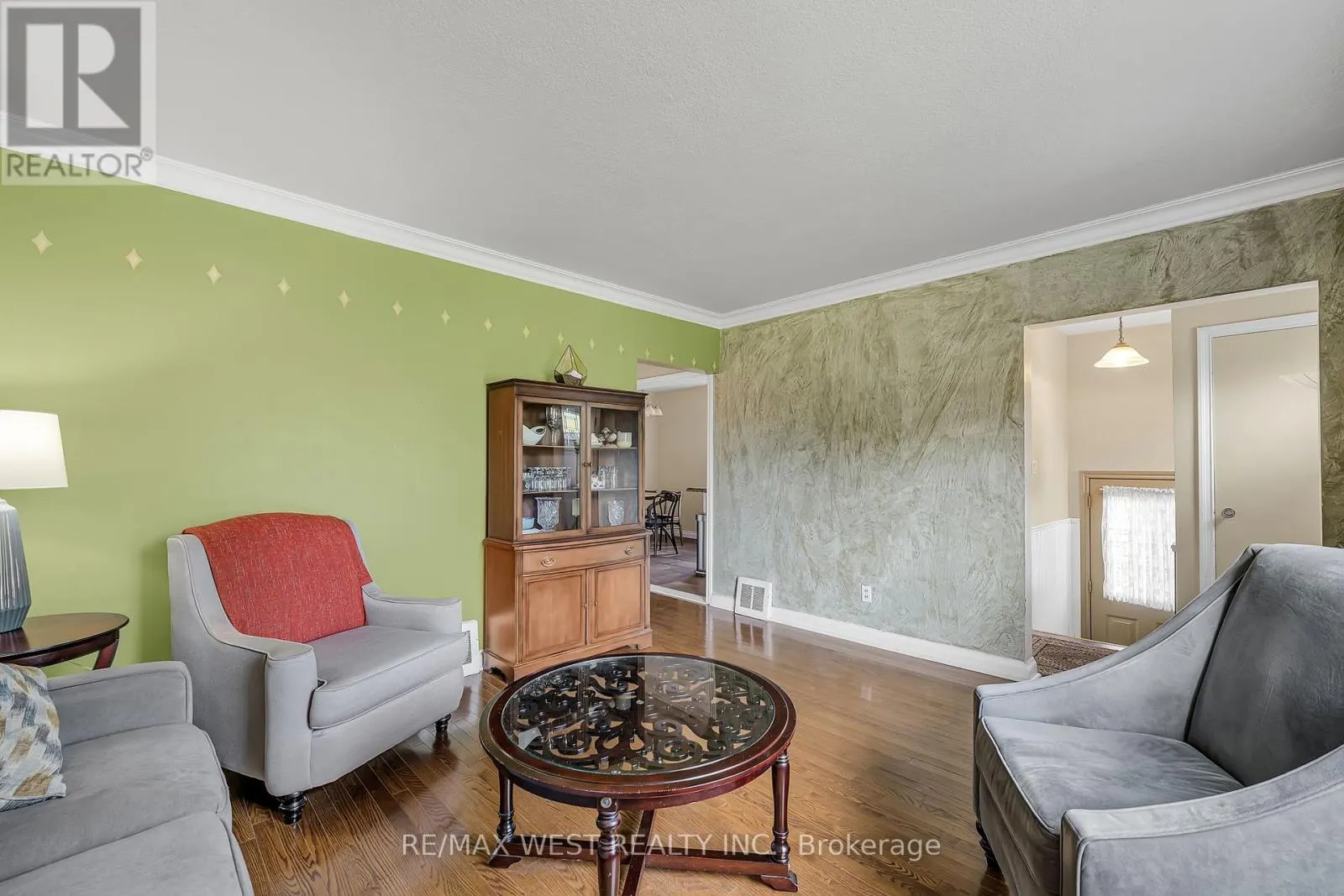 577 DRYMEN CRESCENT