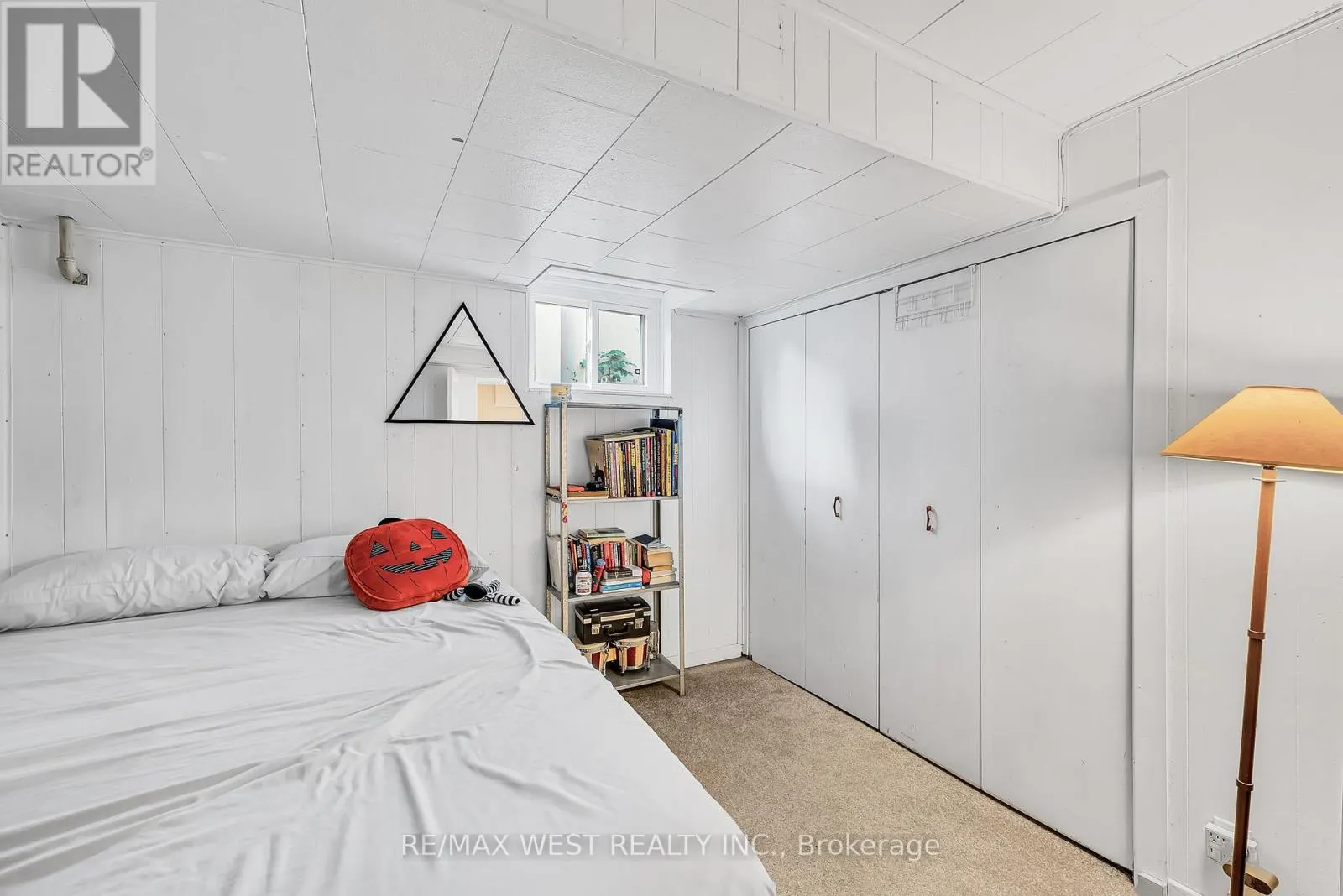 577 DRYMEN CRESCENT