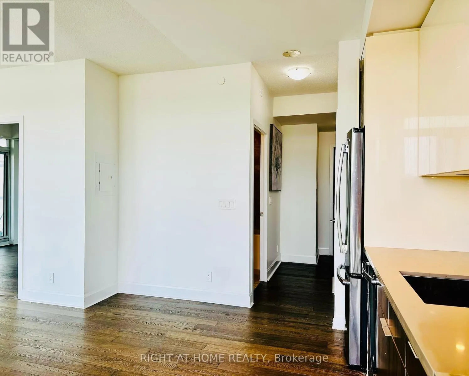 504 - 33 SHORE BREEZE DRIVE