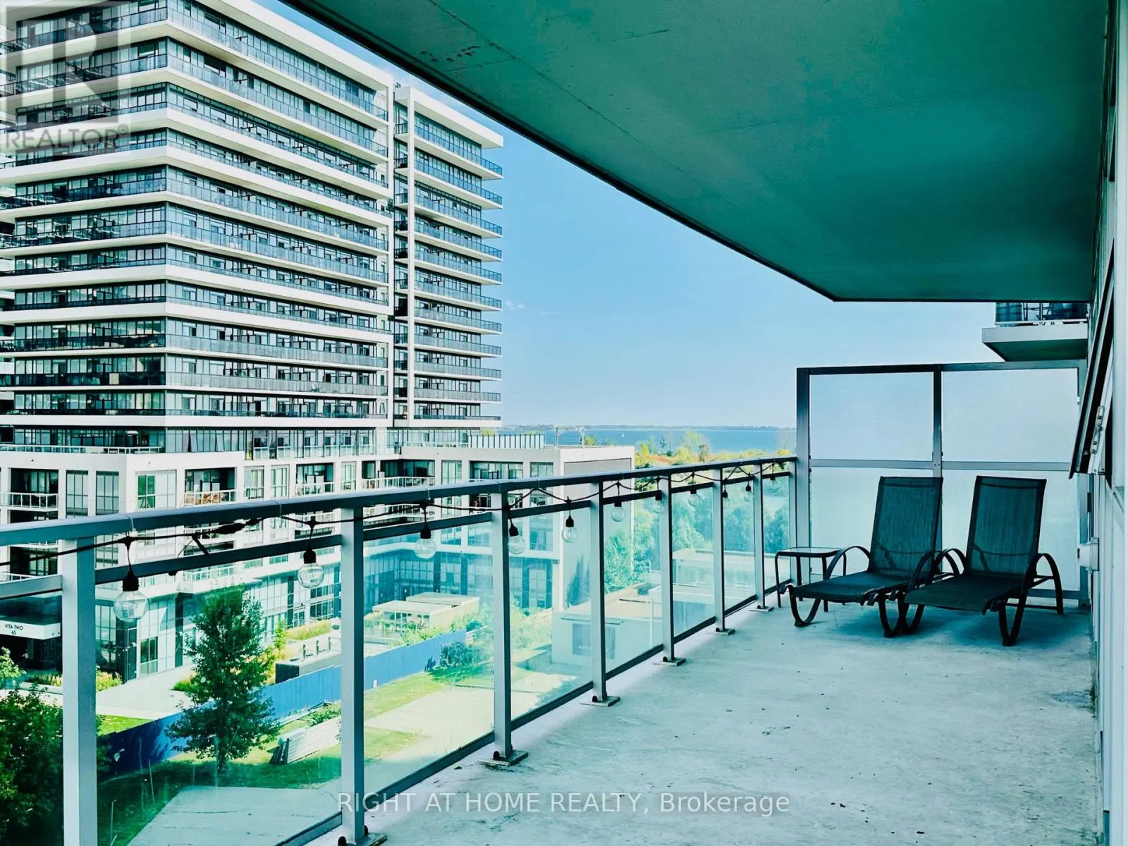 504 - 33 SHORE BREEZE DRIVE