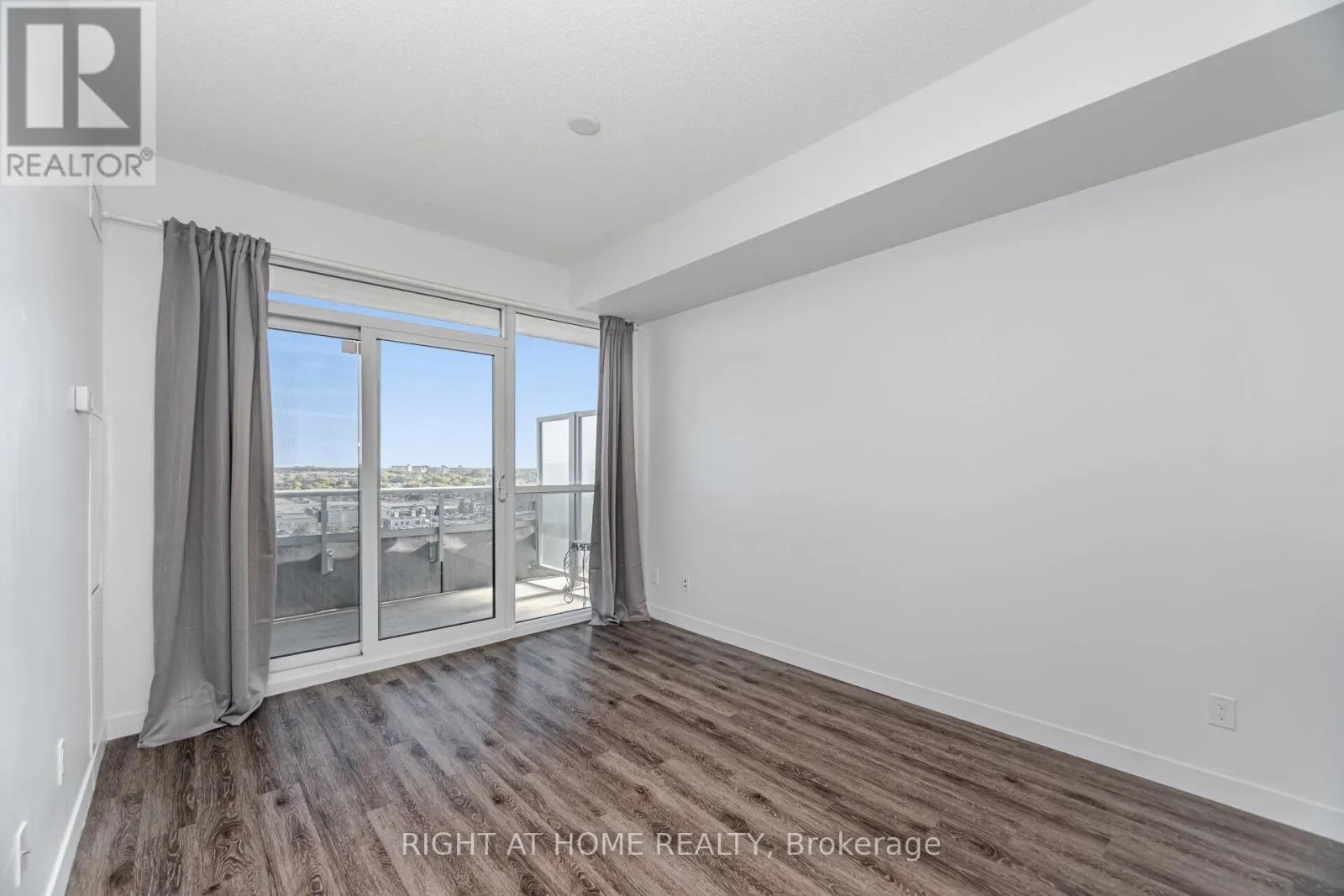 1003 - 2093 FAIRVIEW STREET