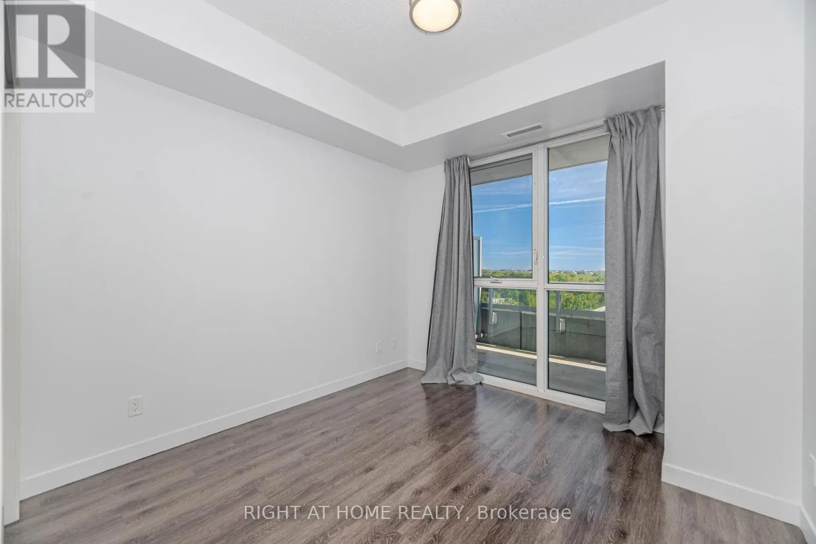 1003 - 2093 FAIRVIEW STREET