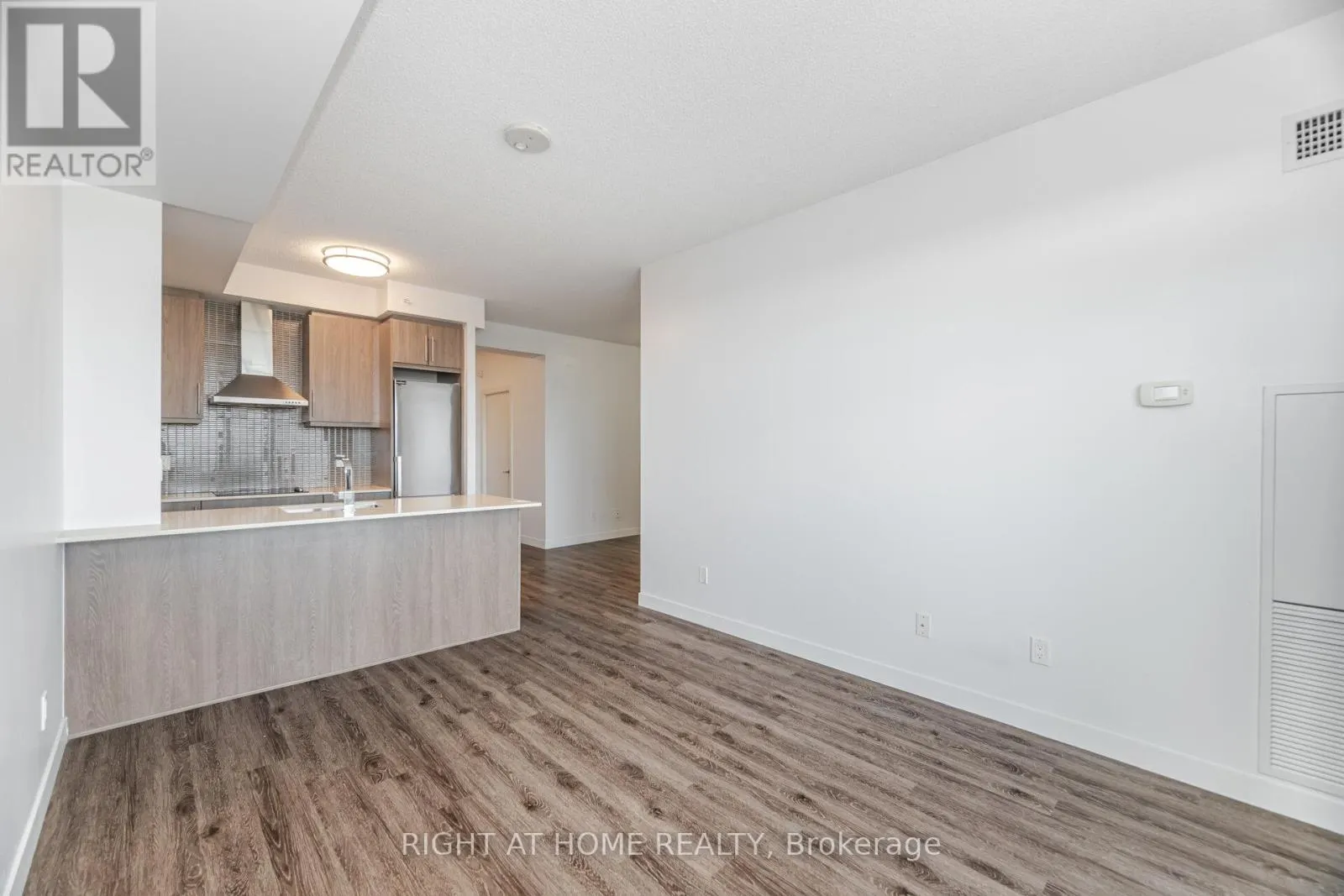 1003 - 2093 FAIRVIEW STREET