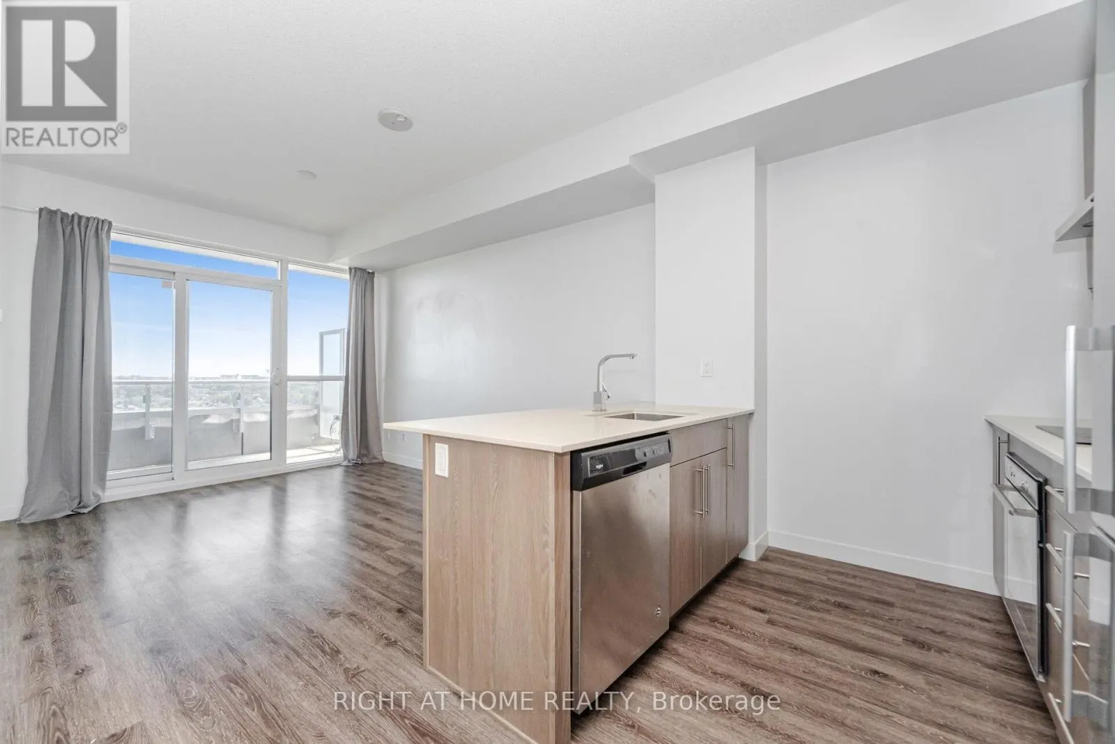 1003 - 2093 FAIRVIEW STREET