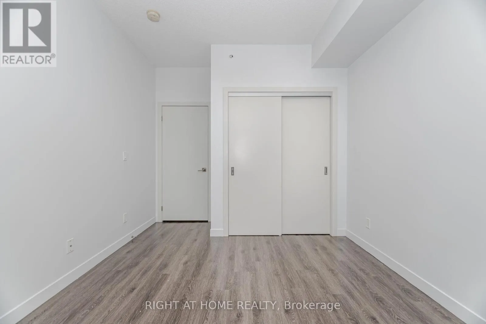 1003 - 2093 FAIRVIEW STREET