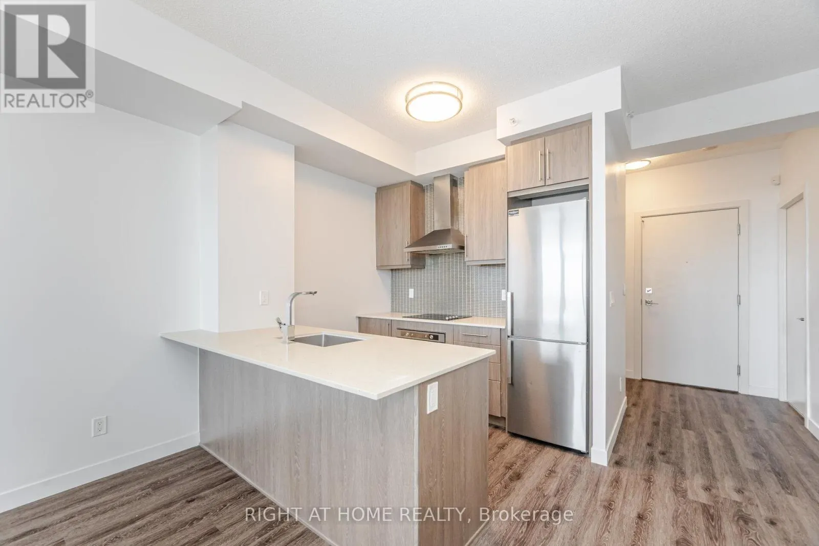 1003 - 2093 FAIRVIEW STREET