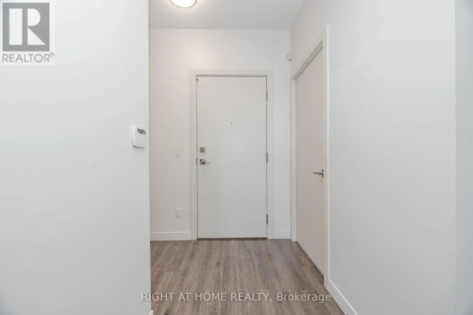 1003 - 2093 FAIRVIEW STREET