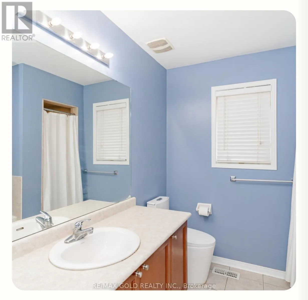 (MAIN & 2ND FLOOR) - 95 CRYSTALVIEW CRESCENT