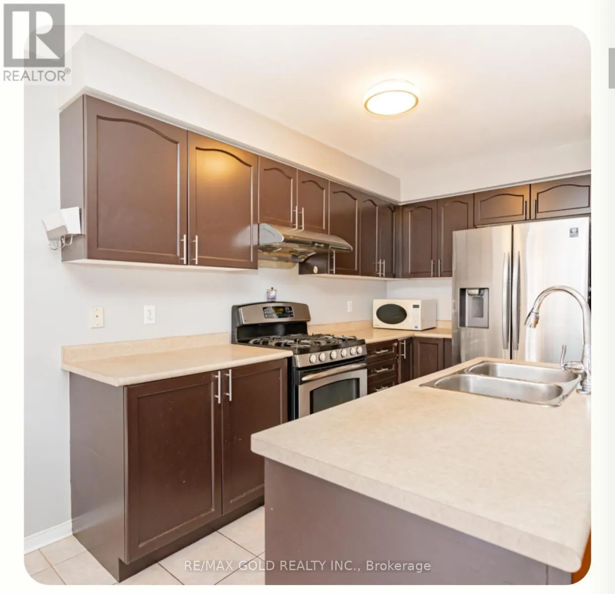 (MAIN & 2ND FLOOR) - 95 CRYSTALVIEW CRESCENT