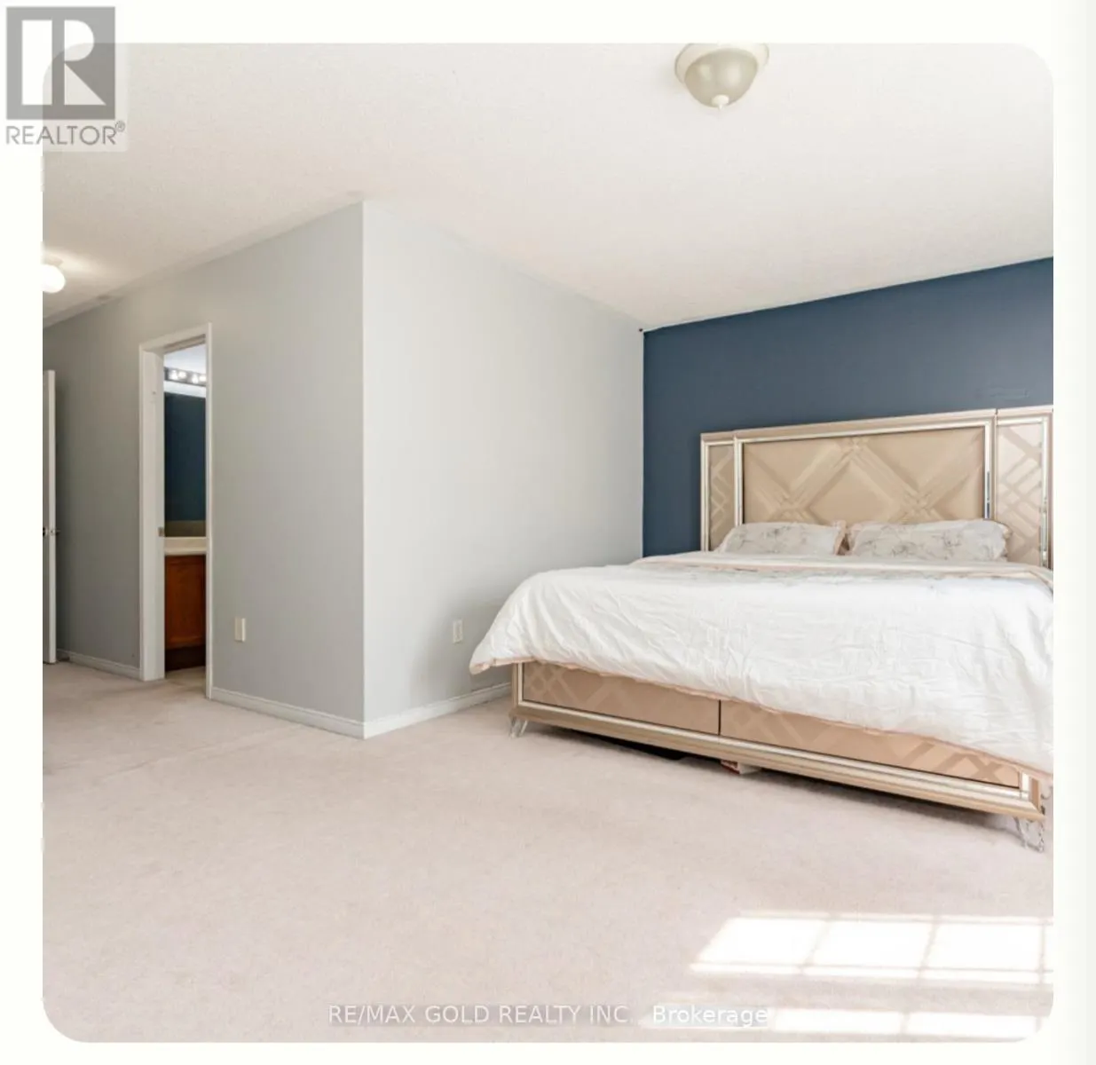 (MAIN & 2ND FLOOR) - 95 CRYSTALVIEW CRESCENT