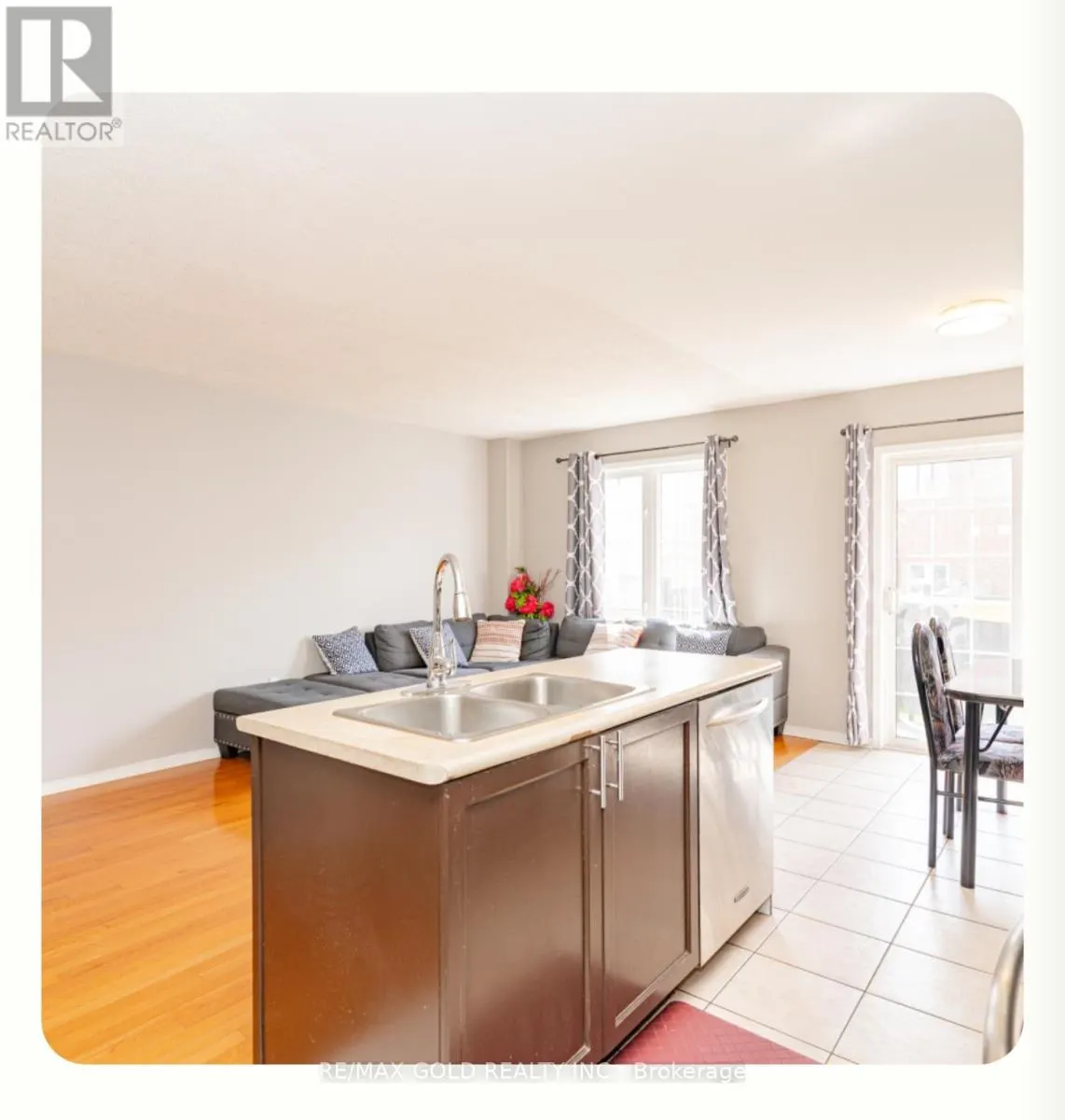 (MAIN & 2ND FLOOR) - 95 CRYSTALVIEW CRESCENT