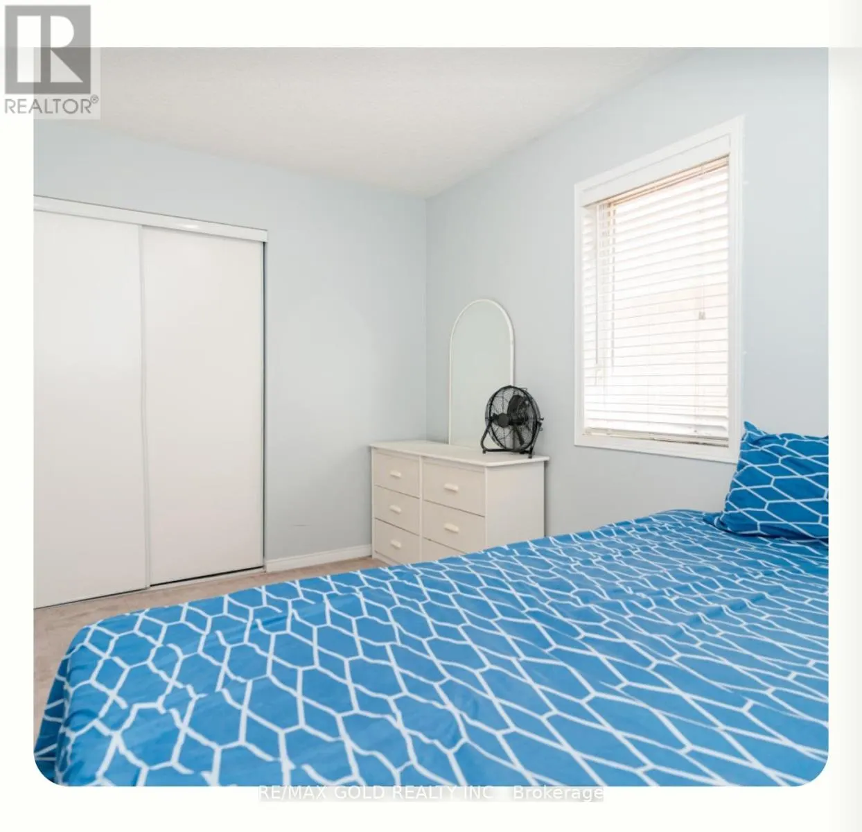 (MAIN & 2ND FLOOR) - 95 CRYSTALVIEW CRESCENT
