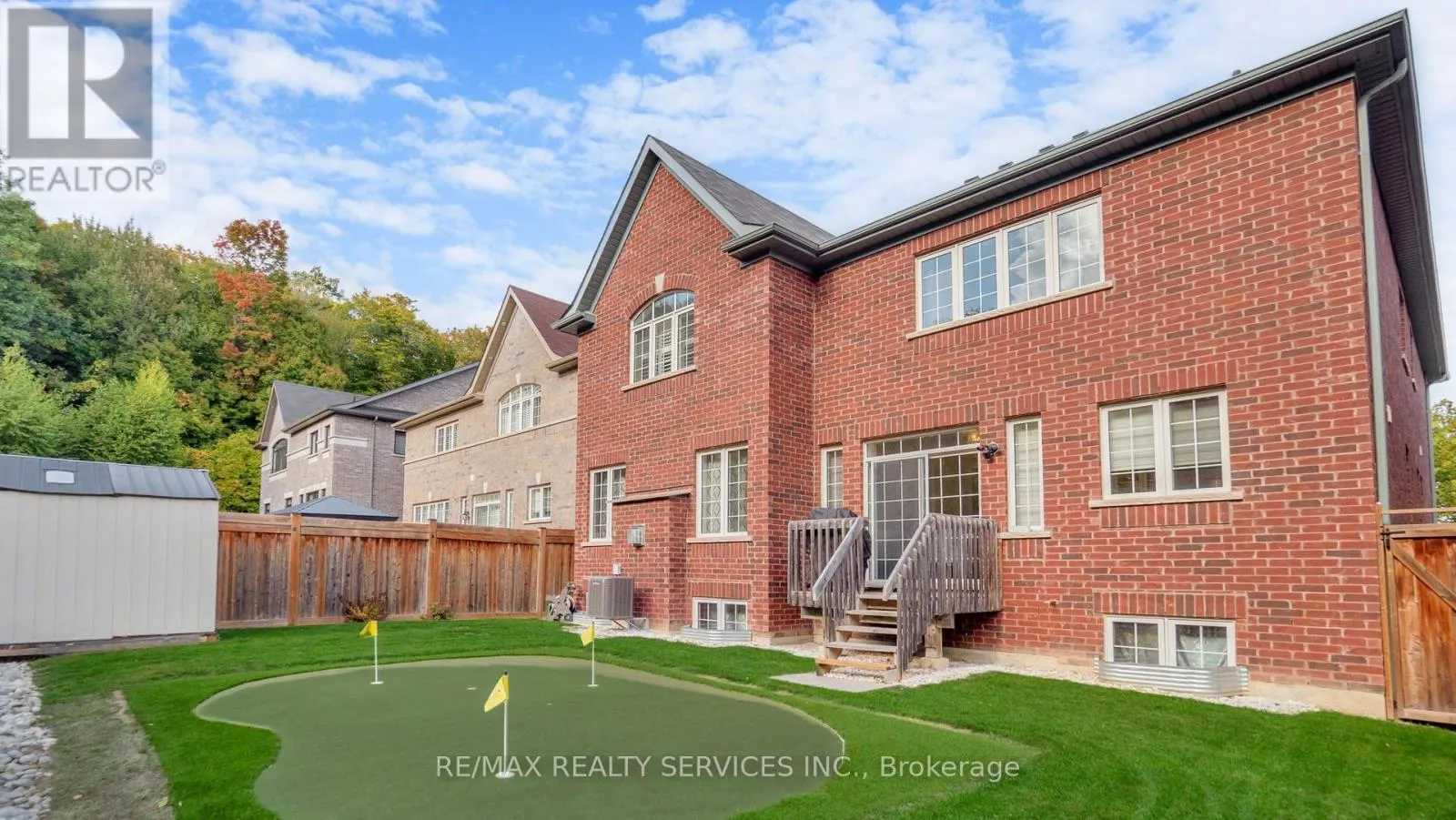 70 LITTLE BRITAIN CRESCENT
