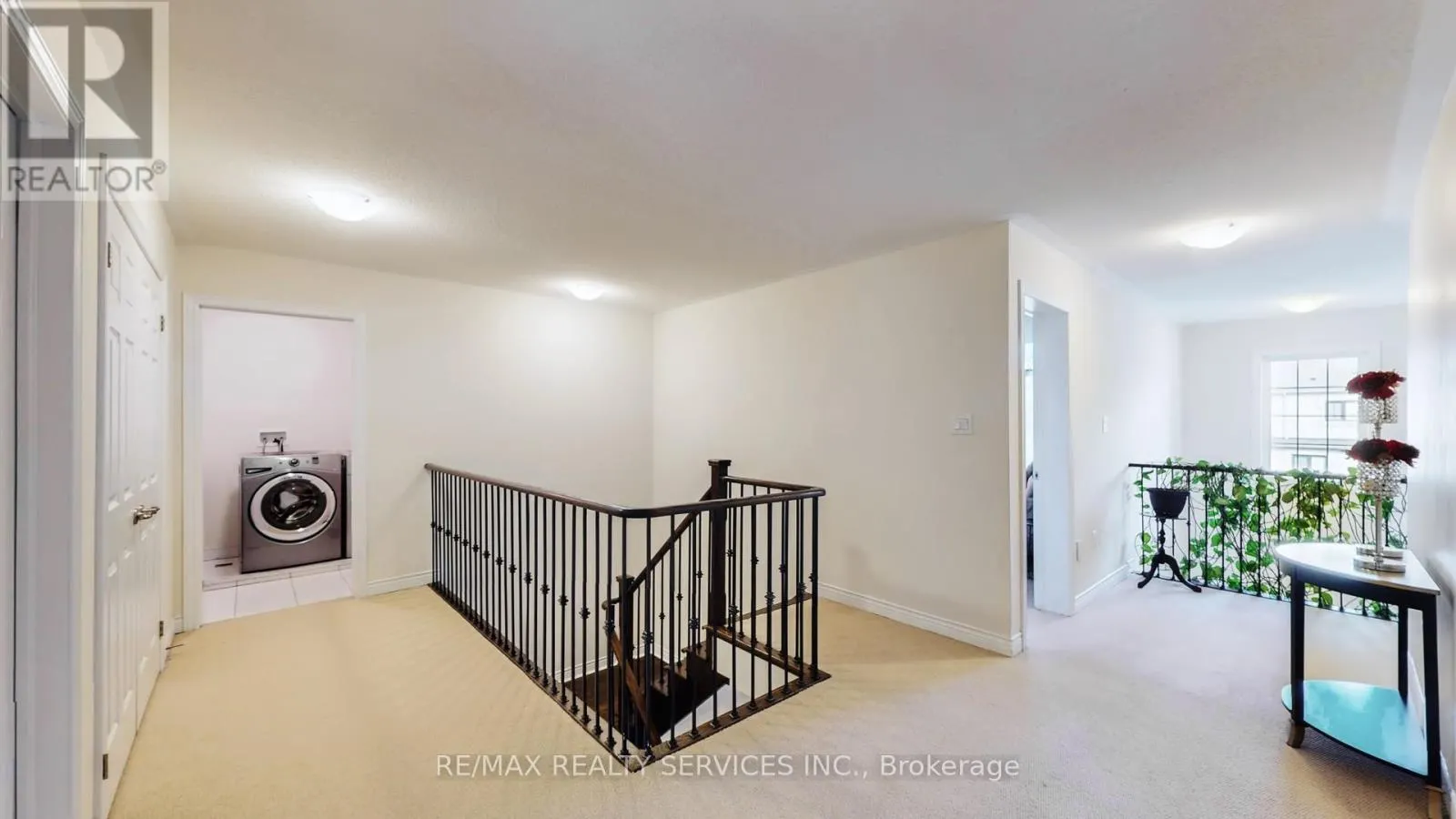 70 LITTLE BRITAIN CRESCENT