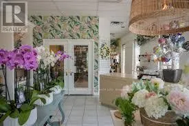 9 - 332 MAIN STREET N