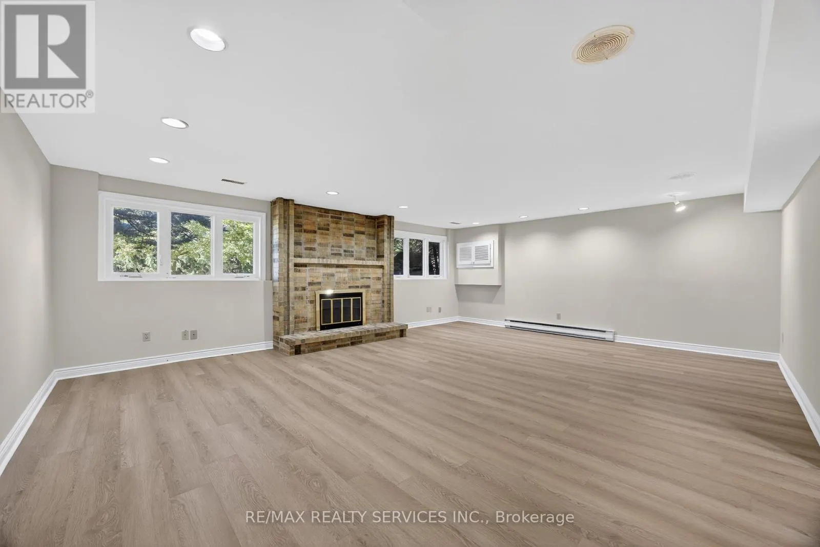 43 MCCORT DRIVE