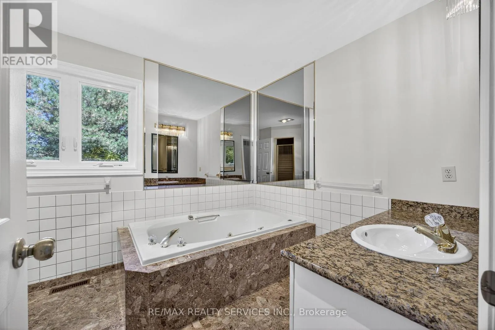 43 MCCORT DRIVE