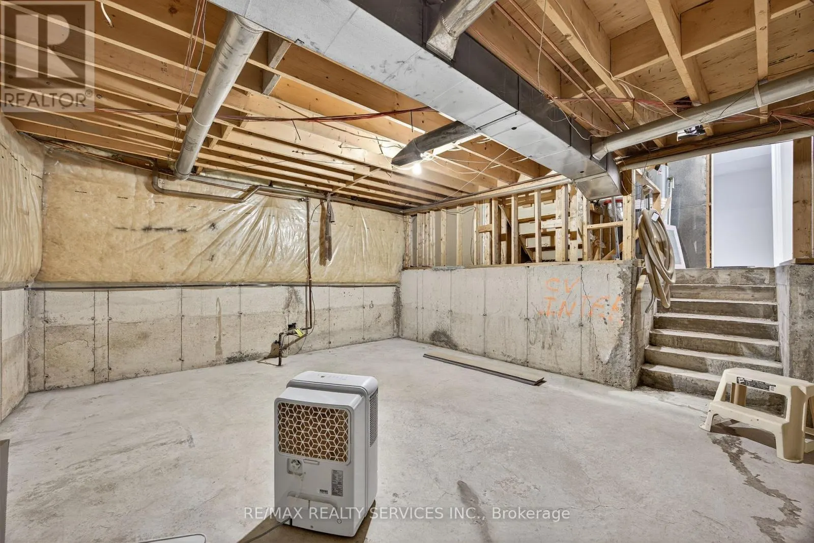 43 MCCORT DRIVE