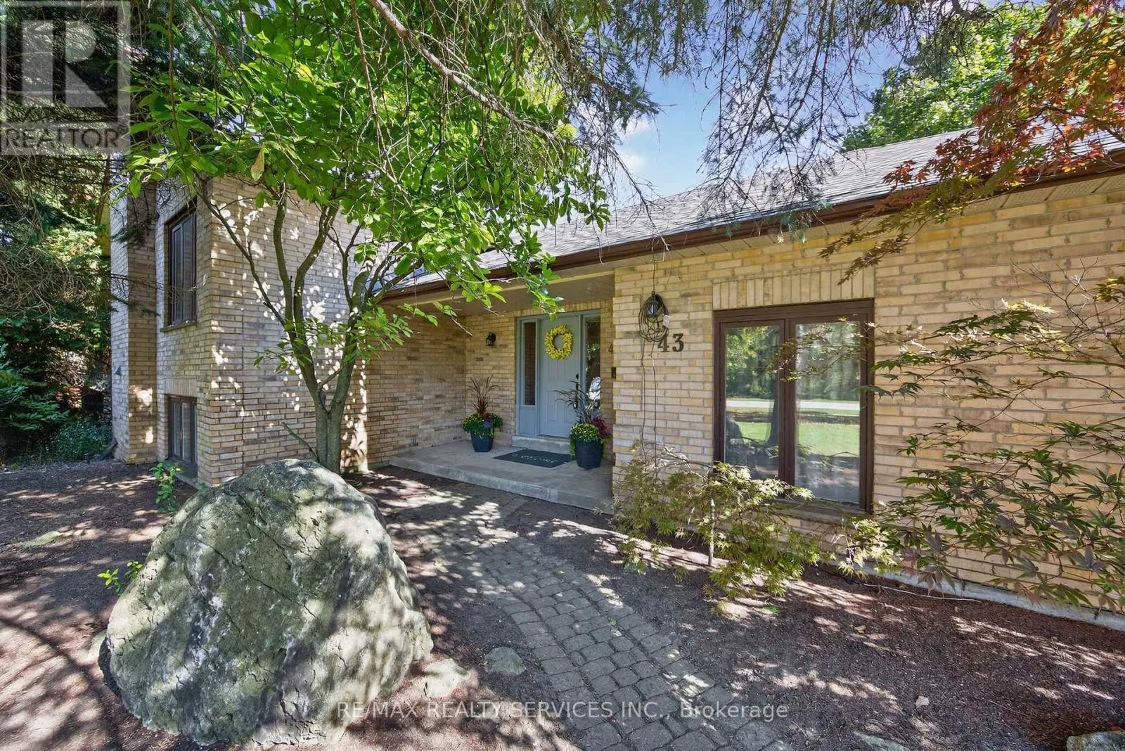 43 MCCORT DRIVE