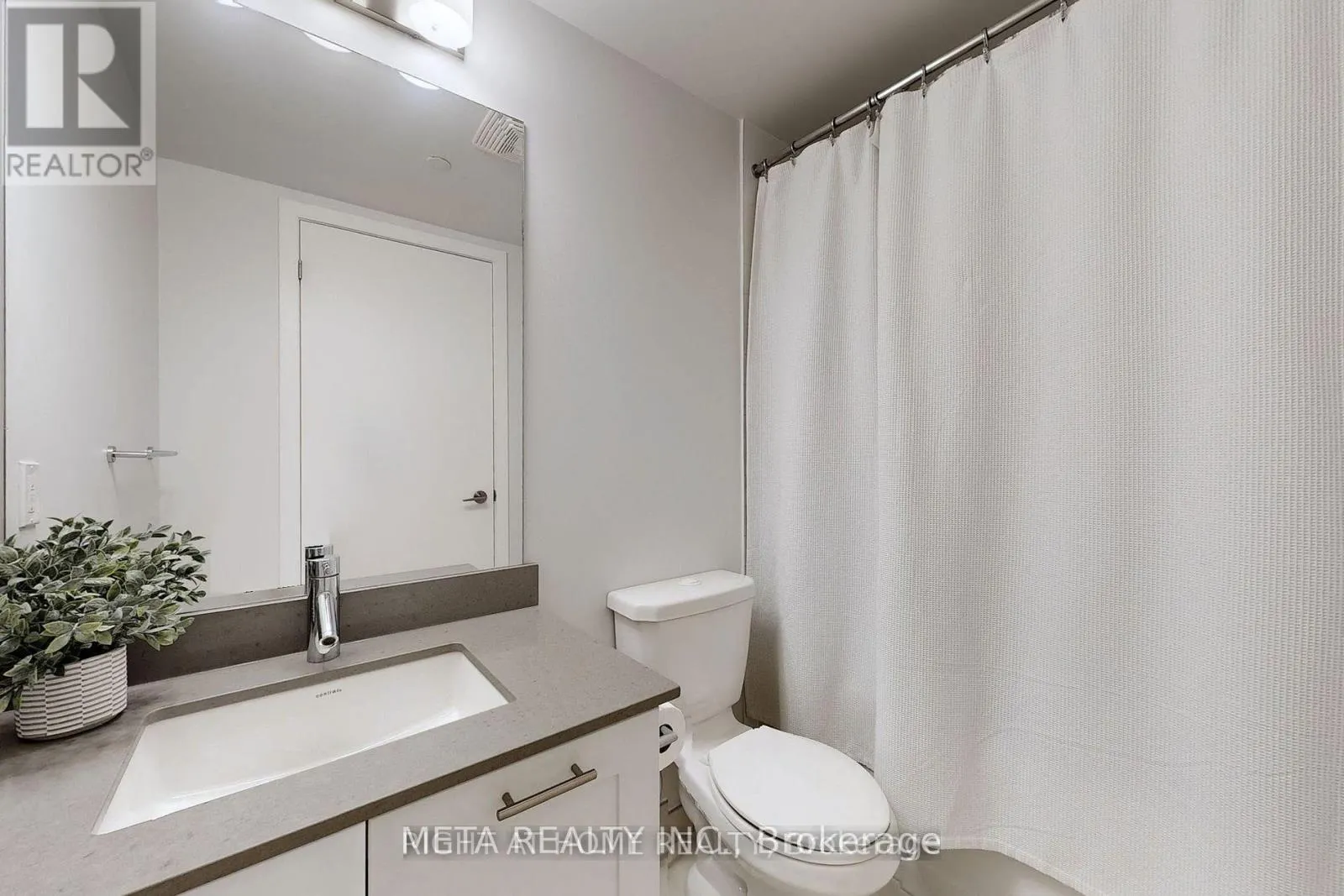 3605 - 2212 LAKE SHORE BOULEVARD W