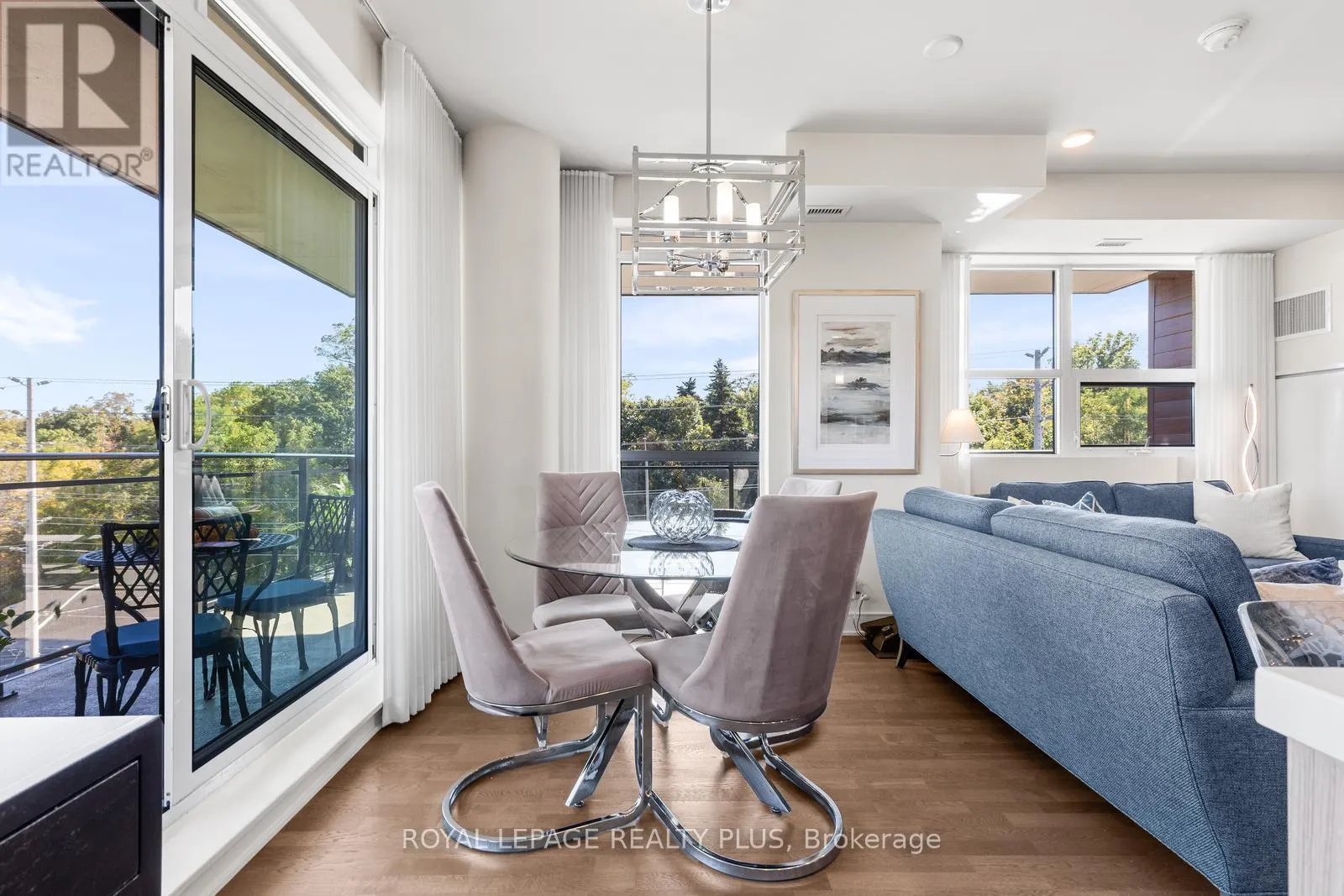 327 - 1575 LAKESHORE ROAD W