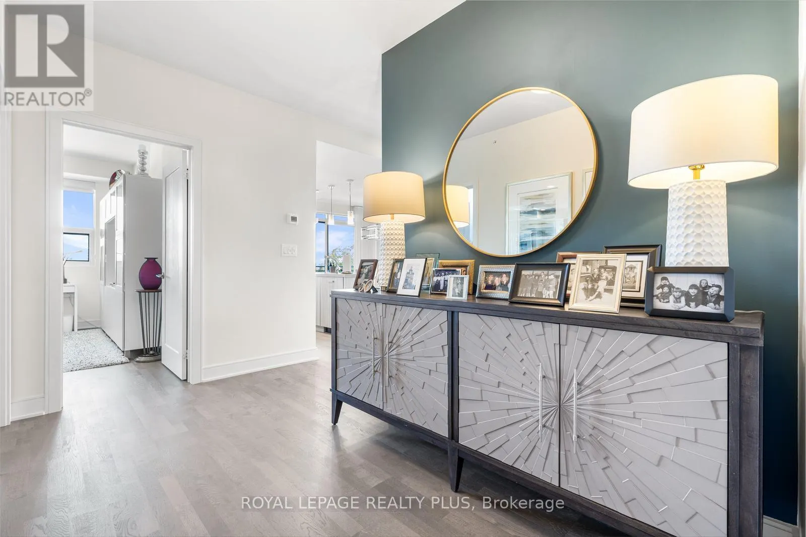 327 - 1575 LAKESHORE ROAD W