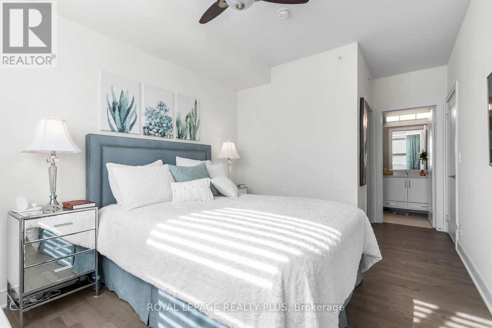327 - 1575 LAKESHORE ROAD W