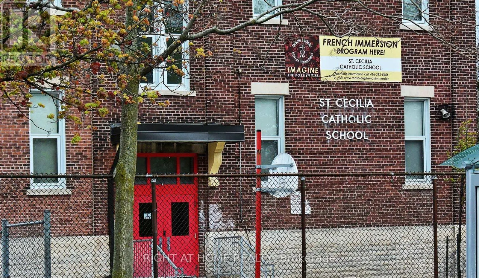 C - 164 QUEBEC AVENUE