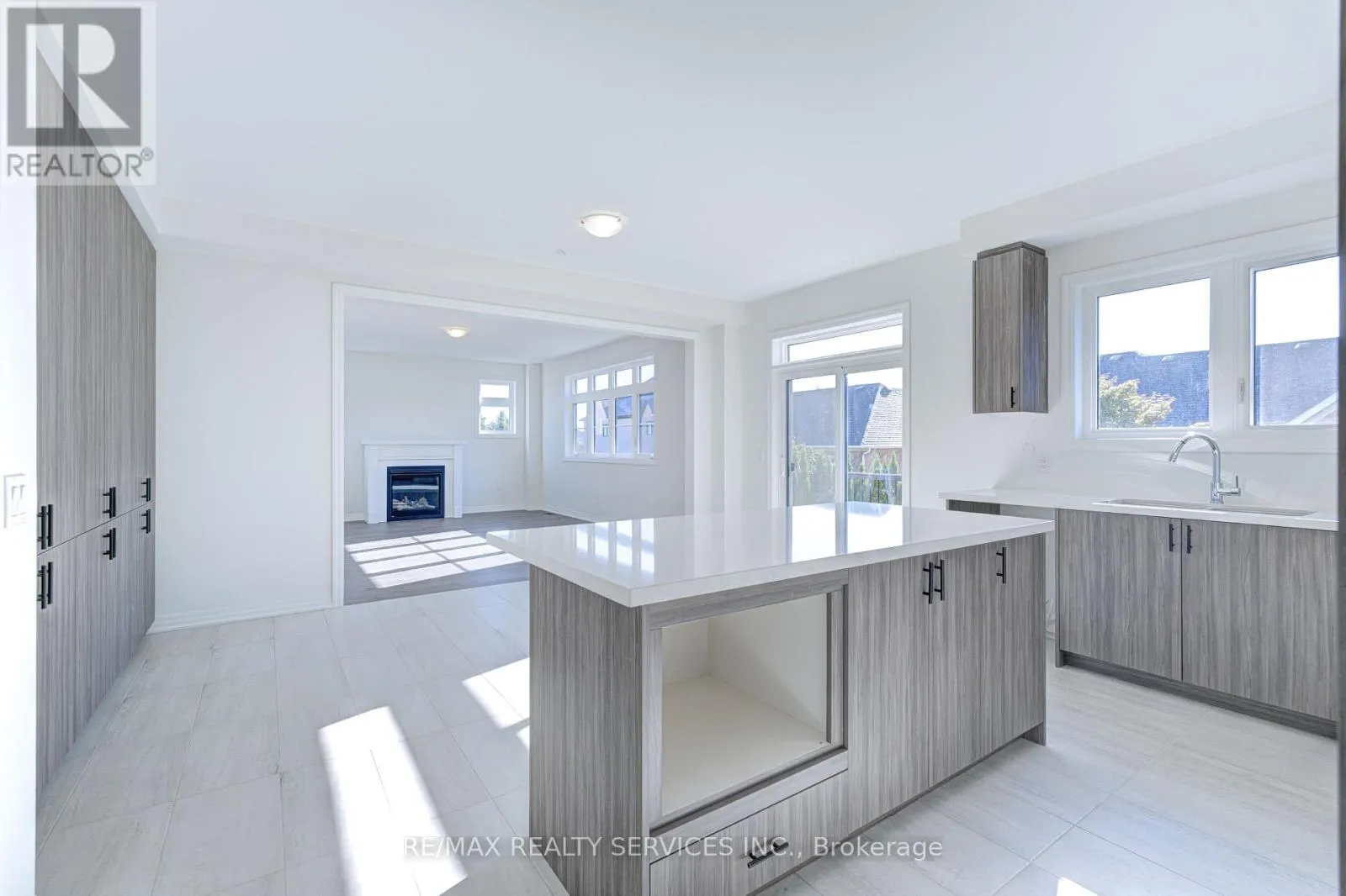 34 DONNYBROOK COURT